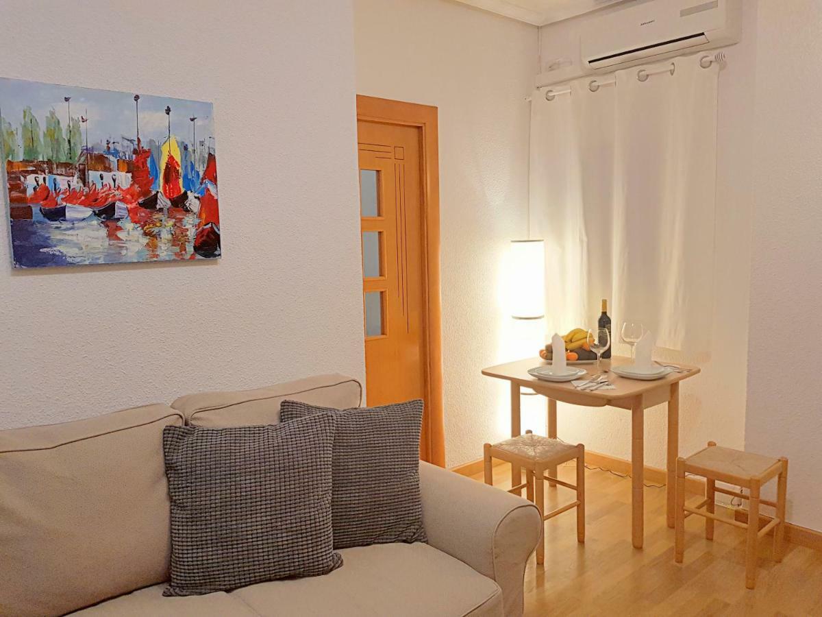 Julias Apartment Малага Екстериор снимка